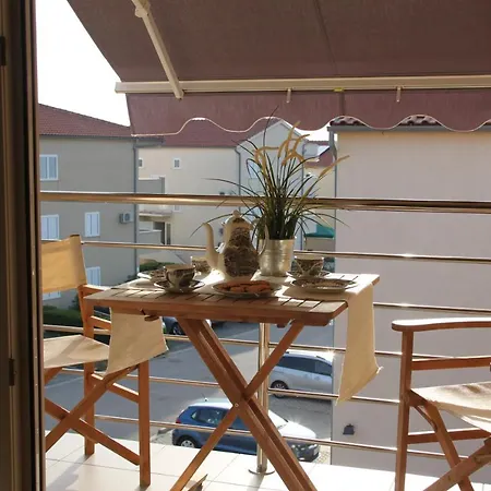 Apartment Gallery Nada *