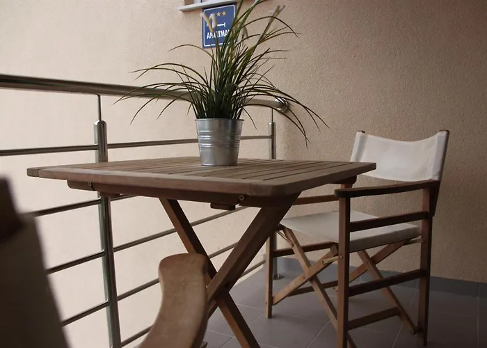 Gallery Nada Apartment *